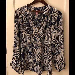 Lilly Pulitzer Elsa top Medium in Navy zebra print